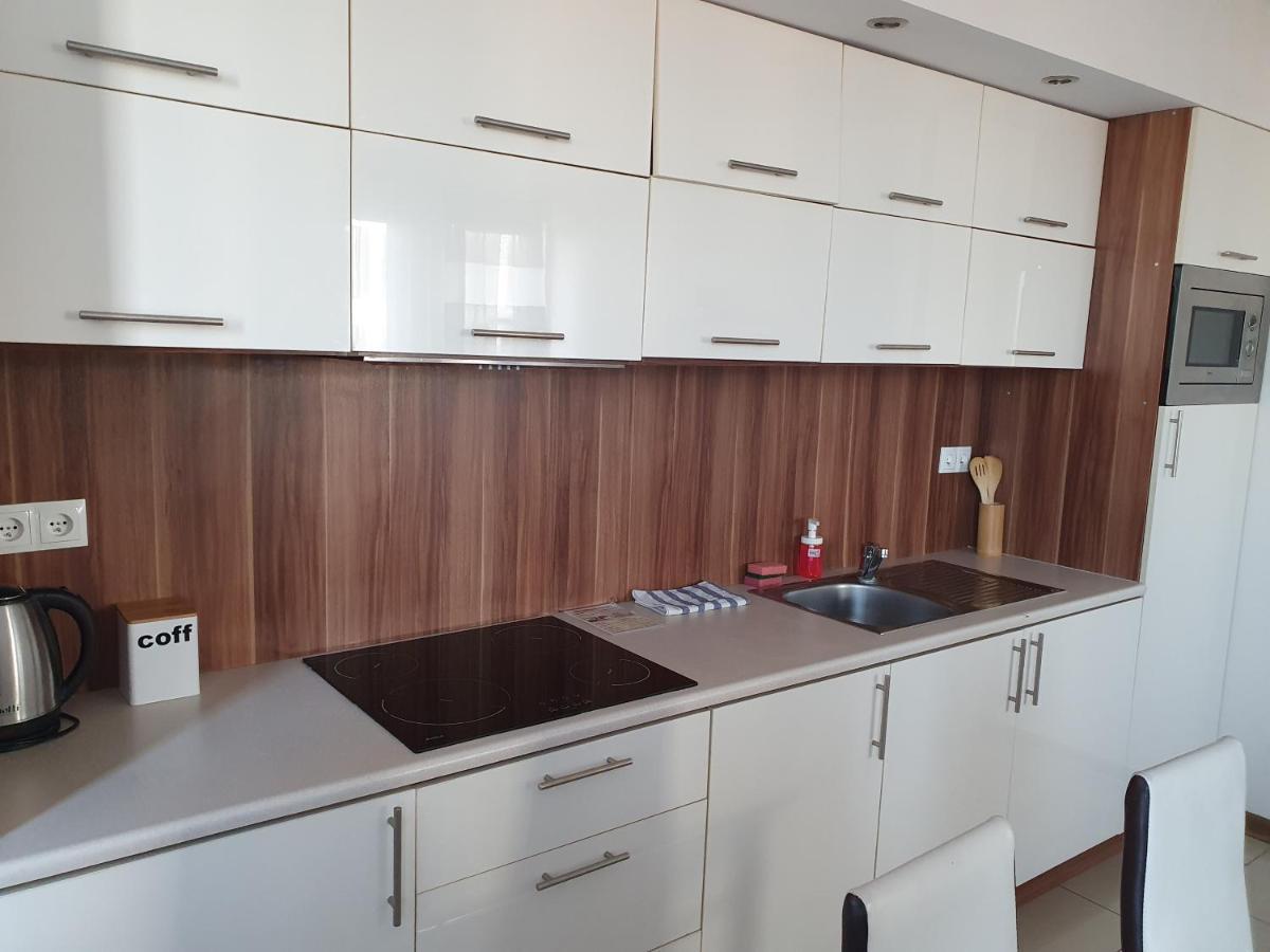 One-Bedroom Standard Apartment